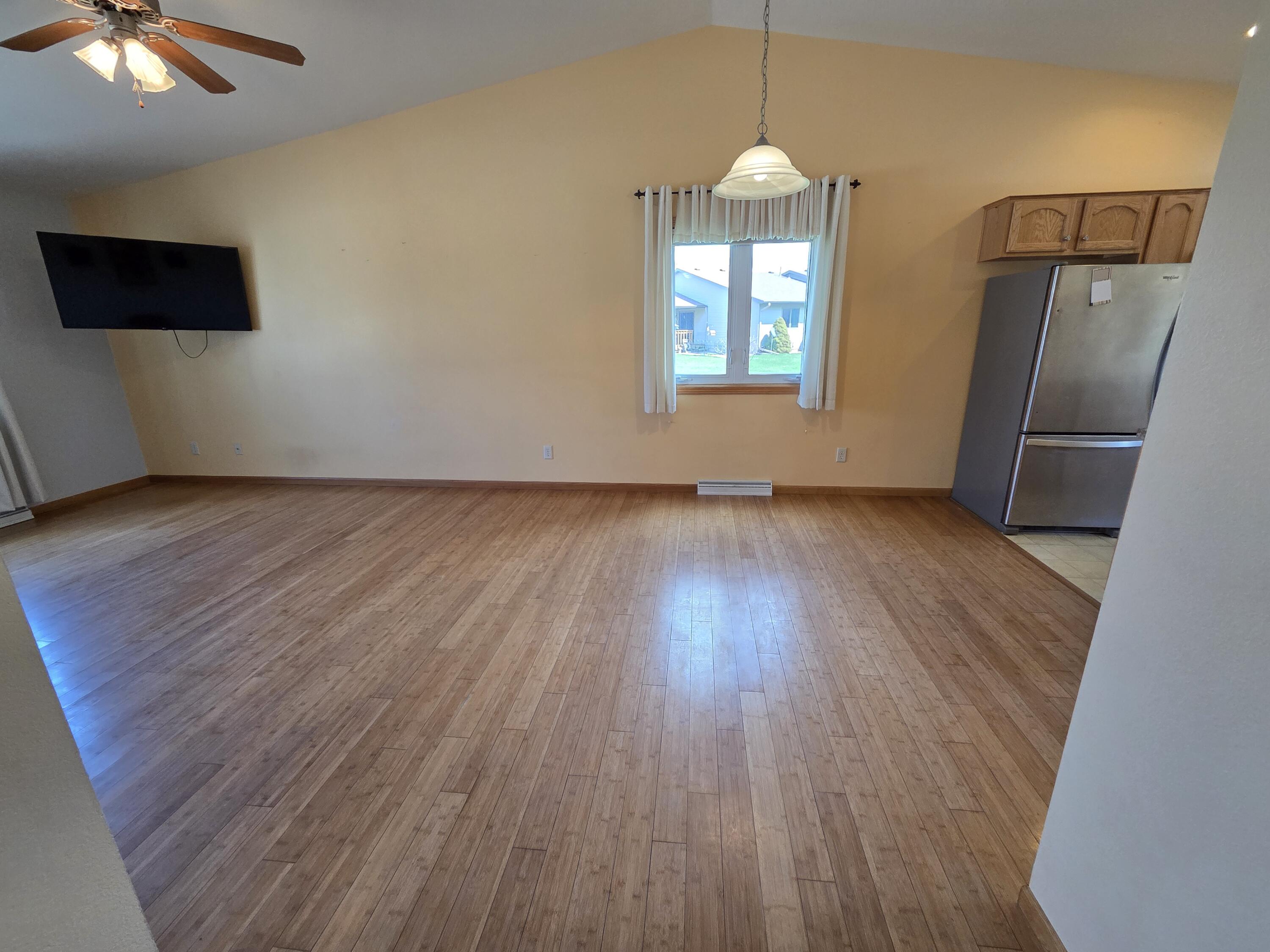 2209 Virginia Drive Manitowoc, WI 54220 - Photo 9 of 23 20260419_113520