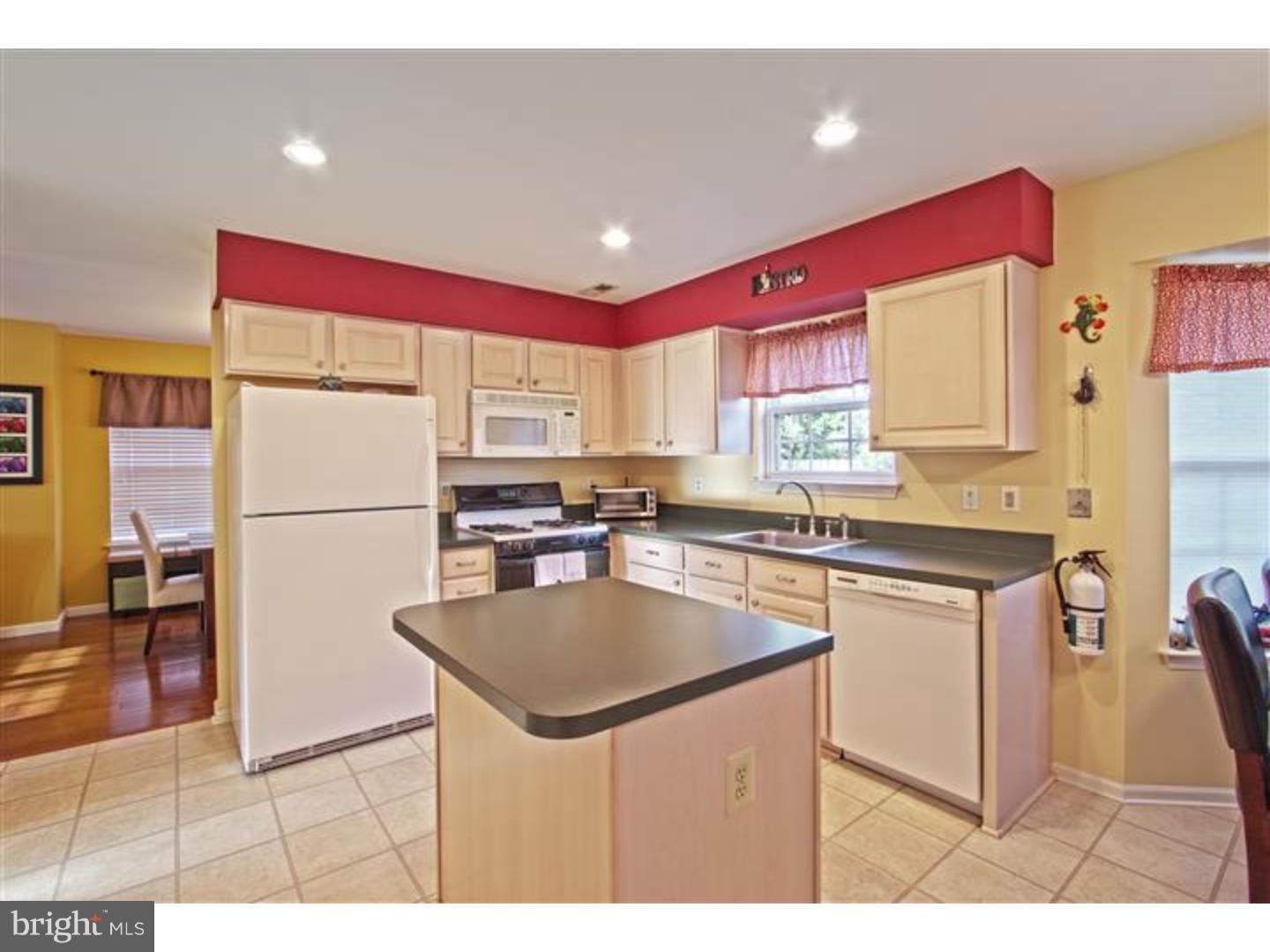 123 Cornflower Road Hamilton, NJ 08620 - Photo 7 of 25