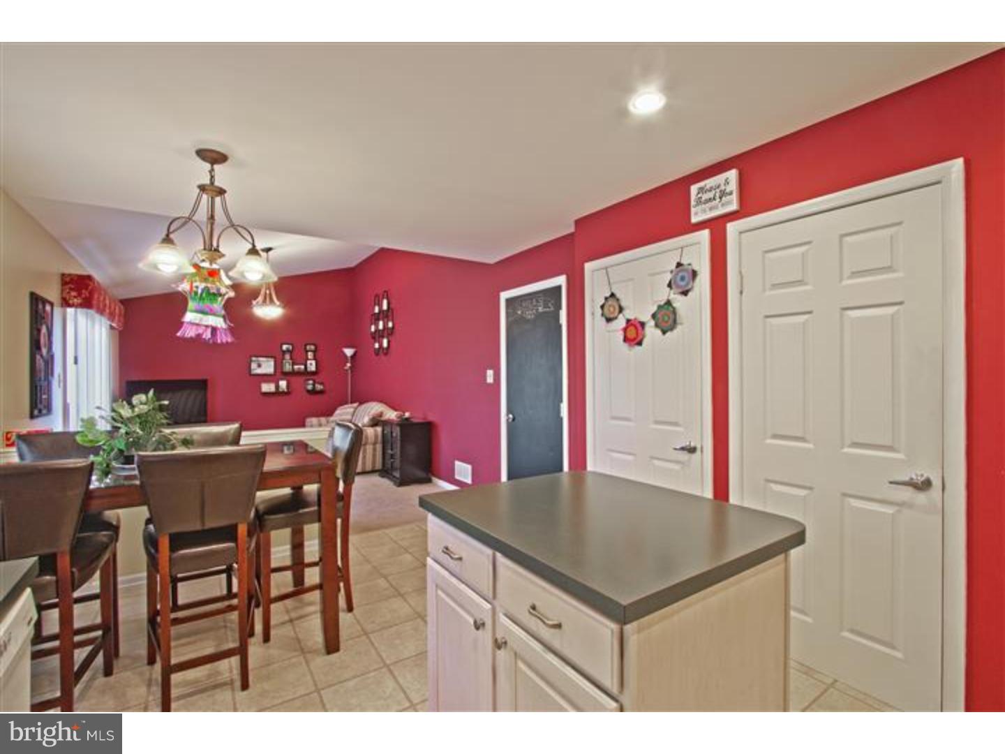 123 Cornflower Road Hamilton, NJ 08620 - Photo 8 of 25