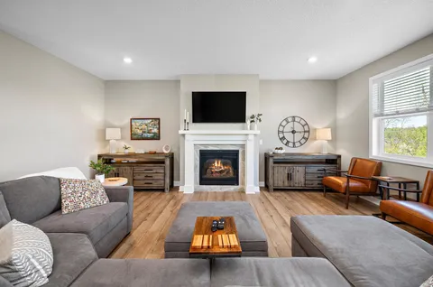$579,900 | 5110 Greenwood Lane, Rockford, MN 55373