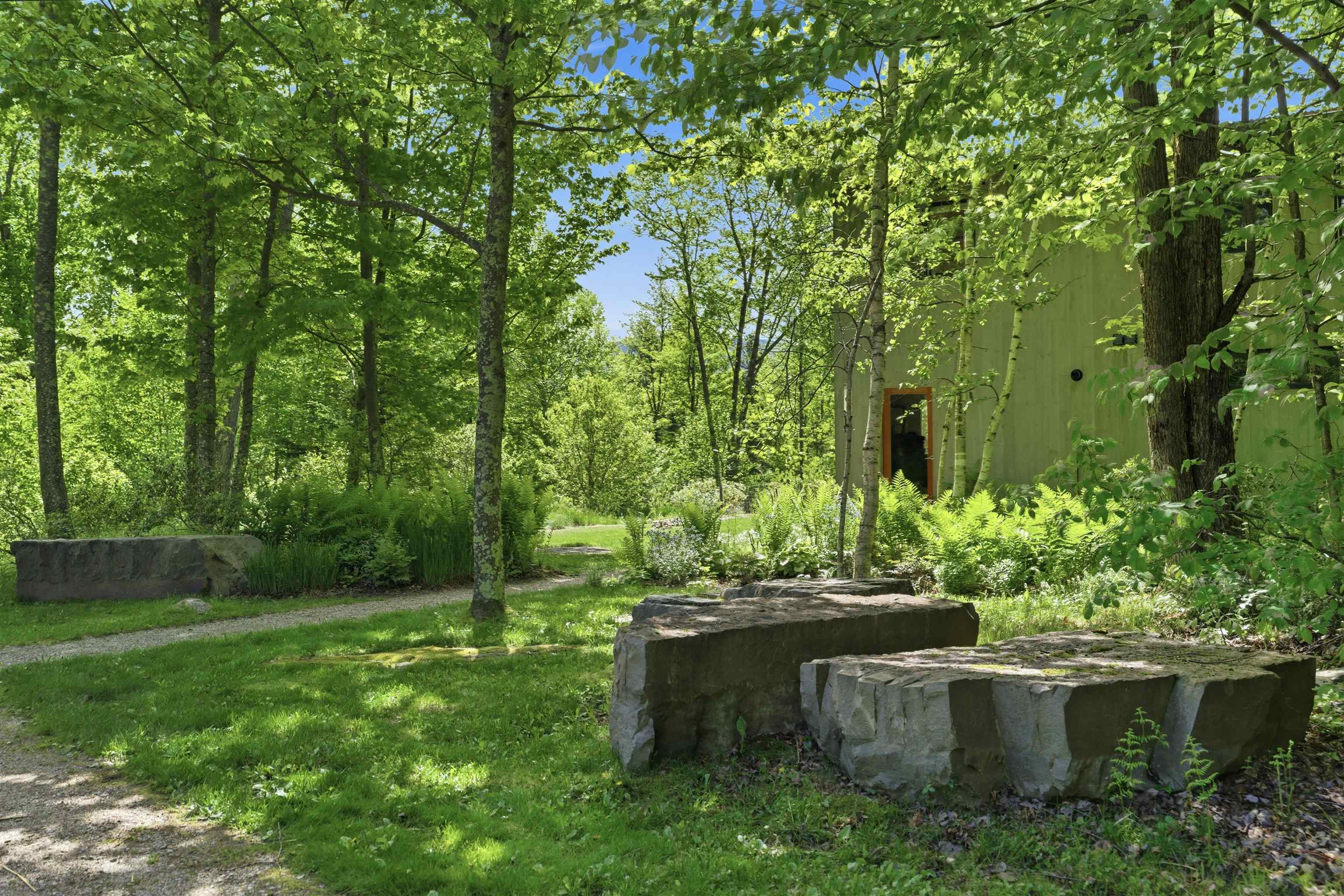296 West Hill Road Lincoln, VT 05443 - Photo 5 of 37