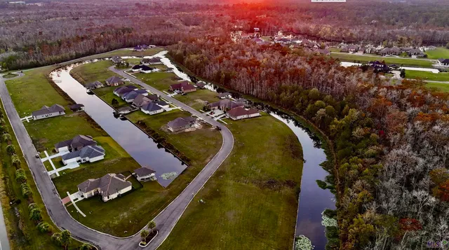 $426,500 | 21478 Yellow Fin Drive, Springfield, LA 70462