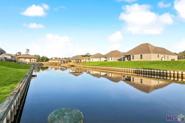 $426,500 | 21478 Yellow Fin Drive, Springfield, LA 70462