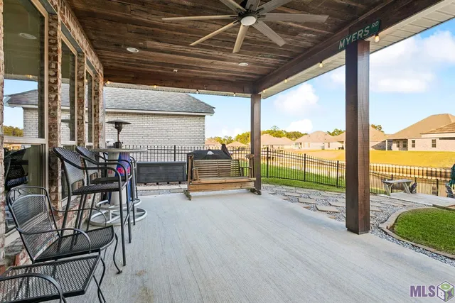 $426,500 | 21478 Yellow Fin Drive, Springfield, LA 70462