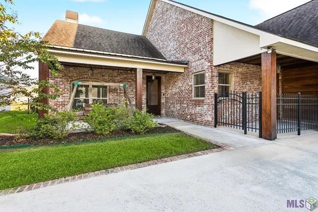 $426,500 | 21478 Yellow Fin Drive, Springfield, LA 70462