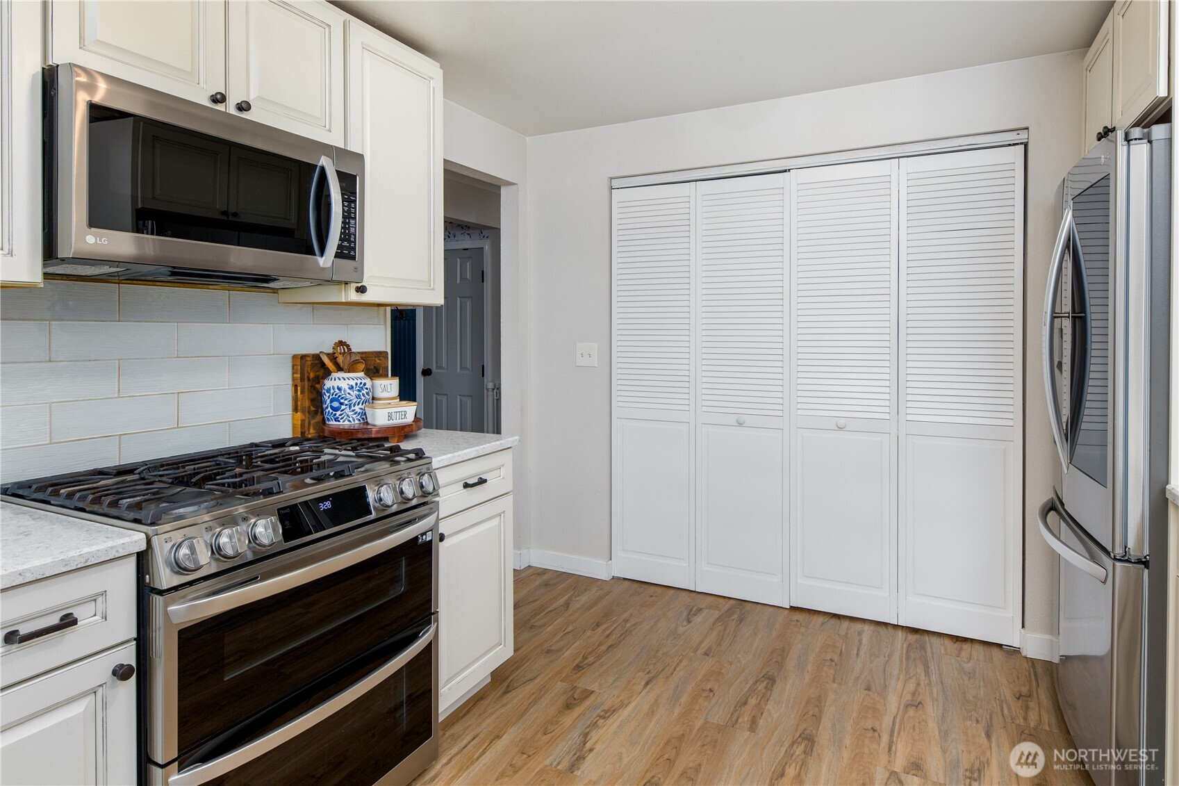 23923 Southeast 202nd Street Maple Valley, WA 98038 - Photo 12 of 40