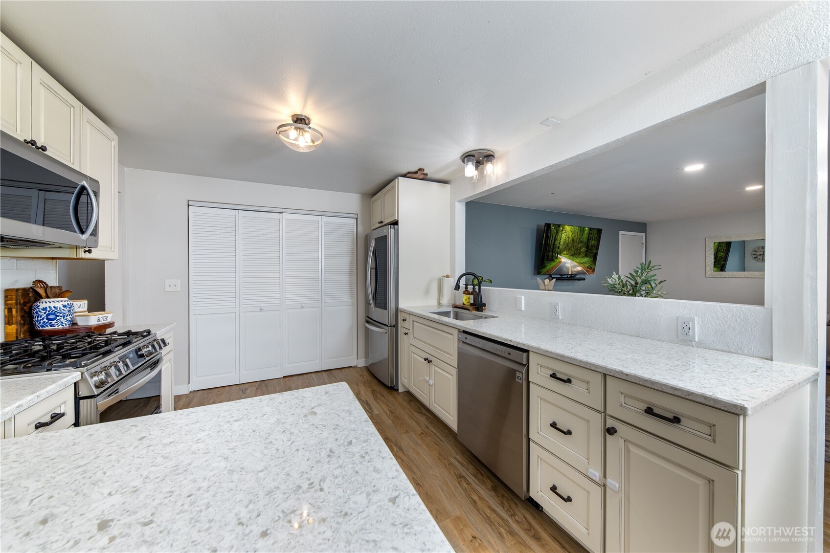 23923 Southeast 202nd Street Maple Valley, WA 98038 - Photo 13 of 40