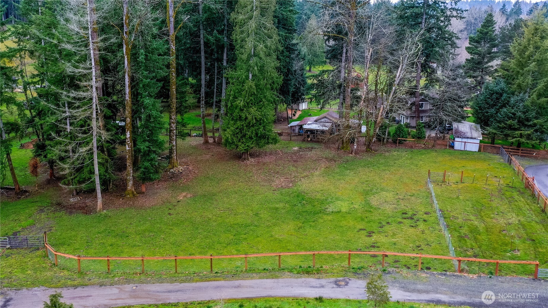 23923 Southeast 202nd Street Maple Valley, WA 98038 - Photo 4 of 40