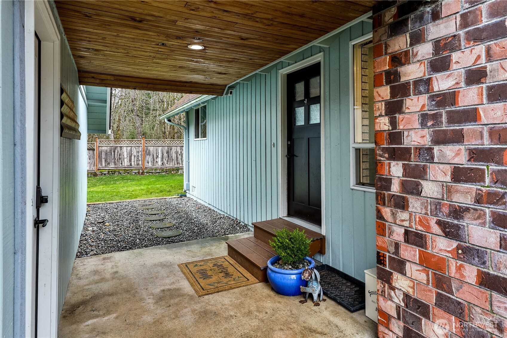 23923 Southeast 202nd Street Maple Valley, WA 98038 - Photo 6 of 40