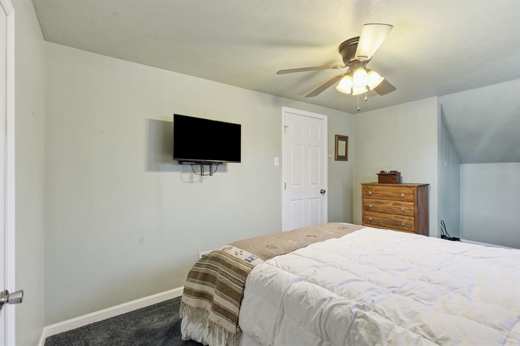 283 Center Grange Road Aliquippa, PA 15001 - Photo 24 of 29 2nd Bedroom