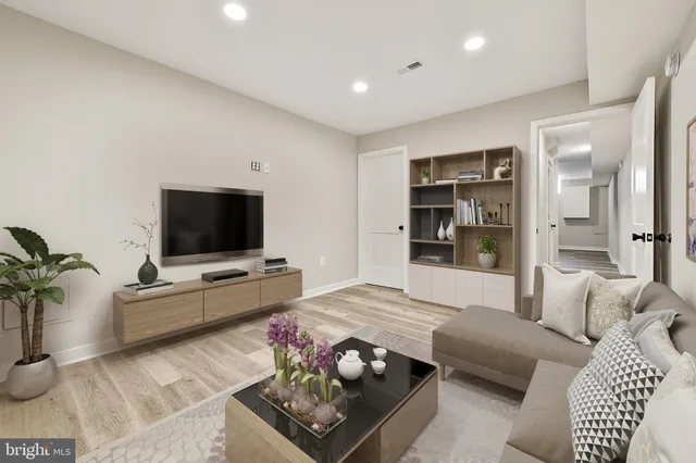 $249,000 | 2717 Boone Street, Baltimore, MD 21218