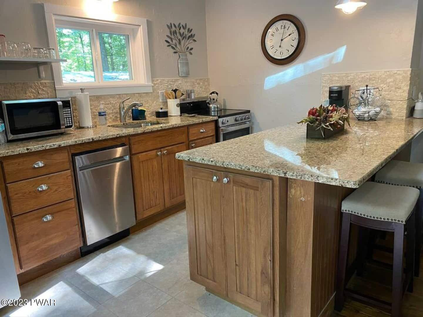23 Holland Road Hawley, PA 18428 - Photo 2 of 23