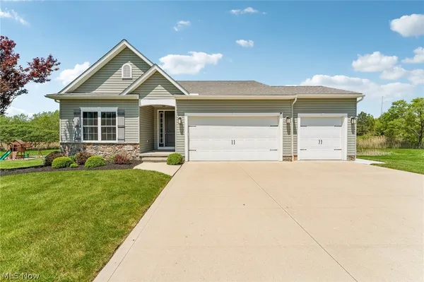 $550,000 | 9261 Sugarbush Drive, Mentor, OH 44060