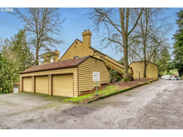 $285,000 | 1601 Northeast 113th Street, Unit 313, Vancouver, WA 98686