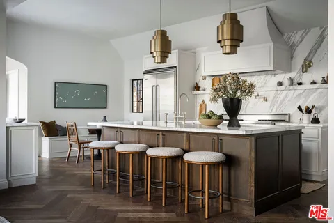 $4,395,000 | 900 South Longwood Avenue, Los Angeles, CA 90019