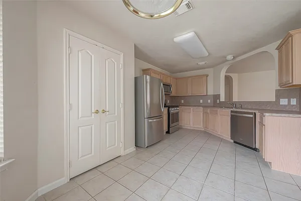 $2,099 | 11814 Copperas Creek Drive, Sugar Land, TX 77498