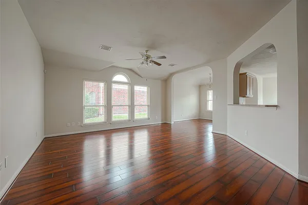 $2,099 | 11814 Copperas Creek Drive, Sugar Land, TX 77498