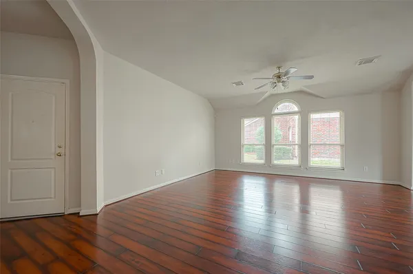 $2,099 | 11814 Copperas Creek Drive, Sugar Land, TX 77498