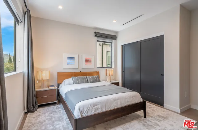 $1,495,000 | 4427 North Studio Place, Studio City, CA 91602