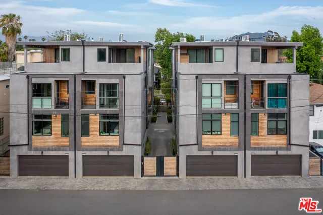 $1,495,000 | 4427 North Studio Place, Studio City, CA 91602