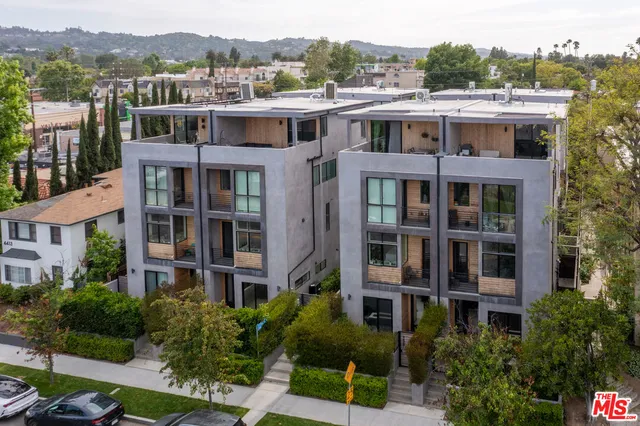 $1,495,000 | 4427 North Studio Place, Studio City, CA 91602