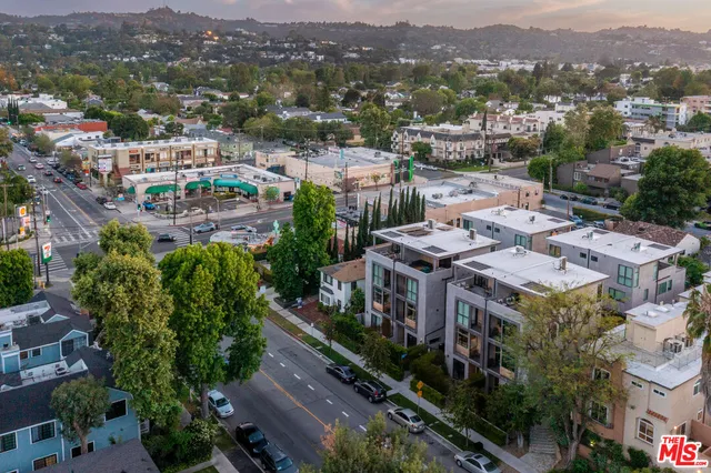 $1,495,000 | 4427 North Studio Place, Studio City, CA 91602