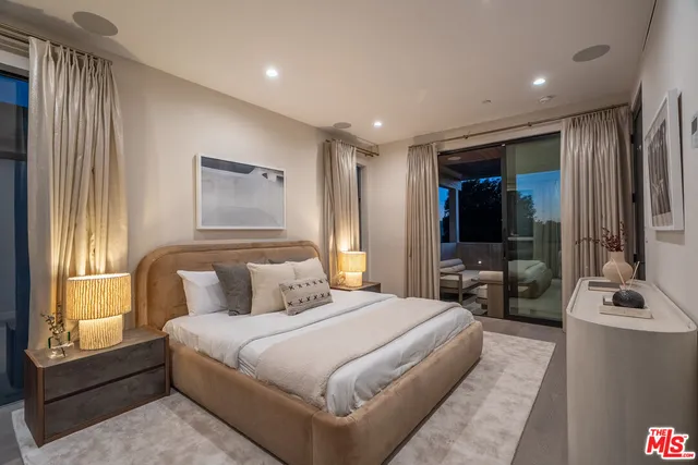 $1,495,000 | 4427 North Studio Place, Studio City, CA 91602