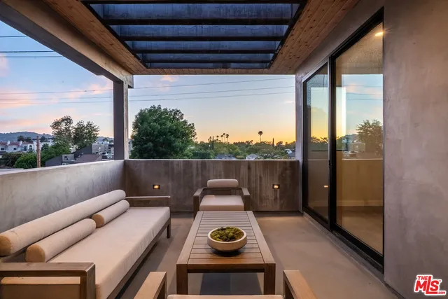 $1,495,000 | 4427 North Studio Place, Studio City, CA 91602