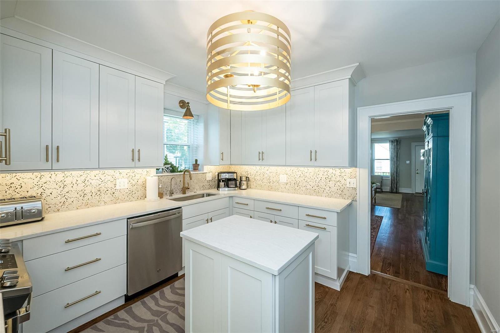 20 Waverton Drive Ladue, MO 63124 - Photo 13 of 36