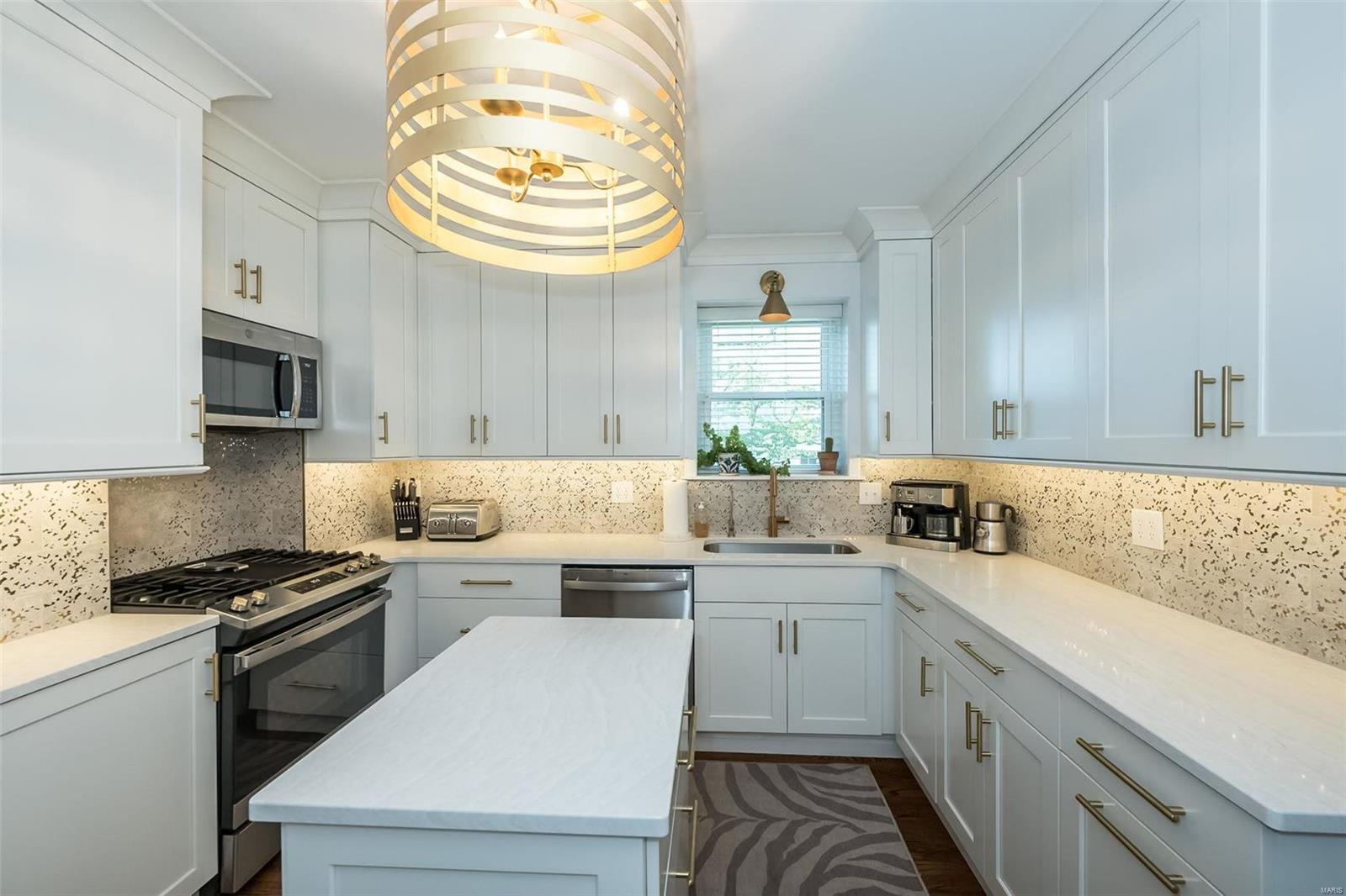 20 Waverton Drive Ladue, MO 63124 - Photo 14 of 36