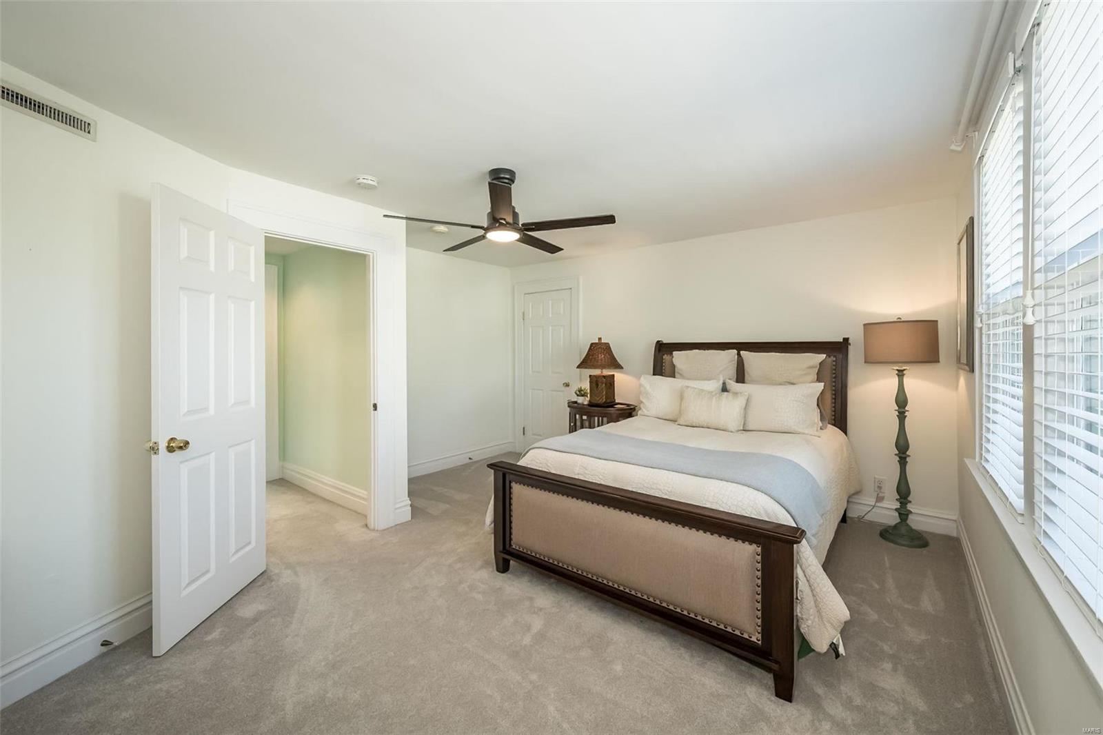 20 Waverton Drive Ladue, MO 63124 - Photo 27 of 36