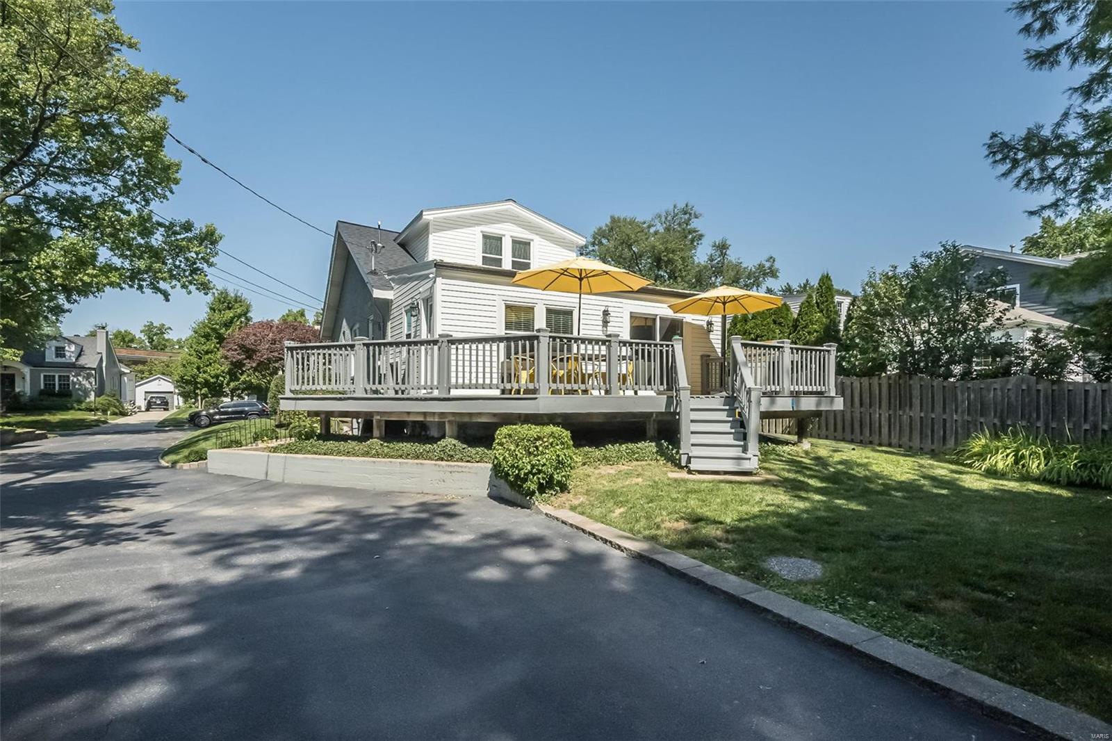 20 Waverton Drive Ladue, MO 63124 - Photo 32 of 36