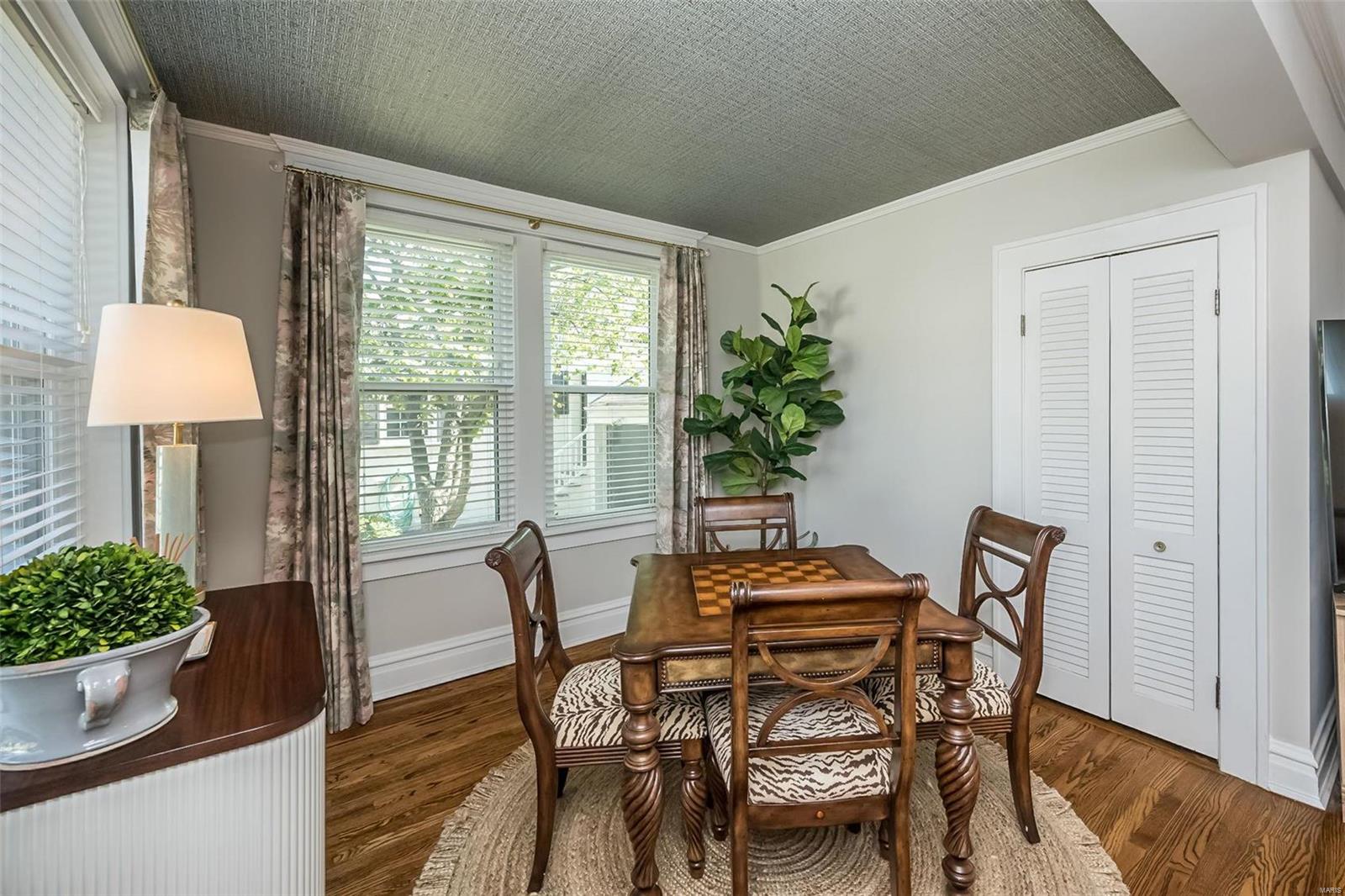 20 Waverton Drive Ladue, MO 63124 - Photo 9 of 36