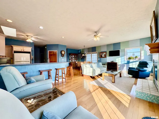 $359,900 | 109 Adele Court, Jacksonville, IL 62650