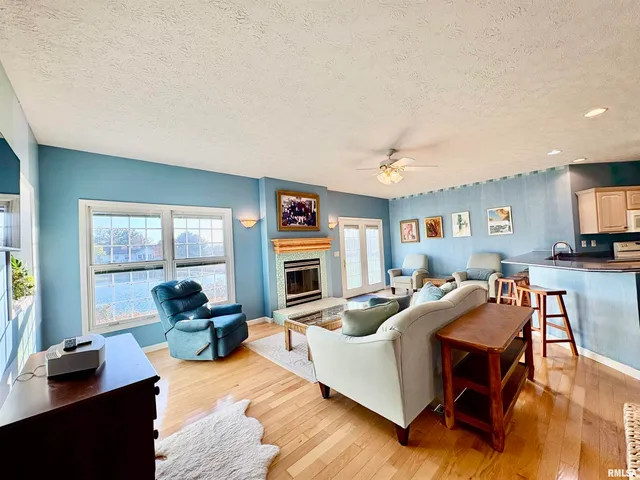 $359,900 | 109 Adele Court, Jacksonville, IL 62650