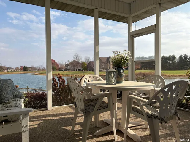 $359,900 | 109 Adele Court, Jacksonville, IL 62650