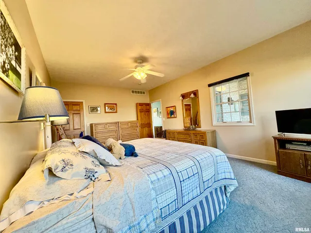 $359,900 | 109 Adele Court, Jacksonville, IL 62650