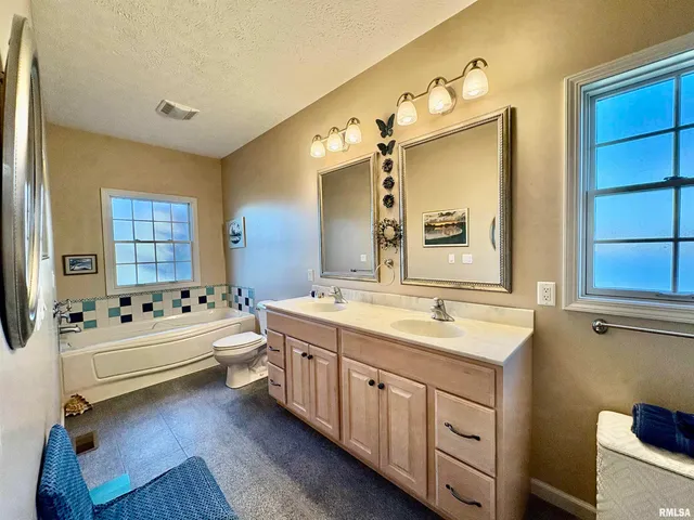 $359,900 | 109 Adele Court, Jacksonville, IL 62650