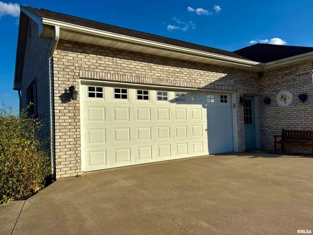 $359,900 | 109 Adele Court, Jacksonville, IL 62650