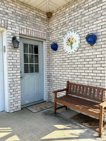 $359,900 | 109 Adele Court, Jacksonville, IL 62650