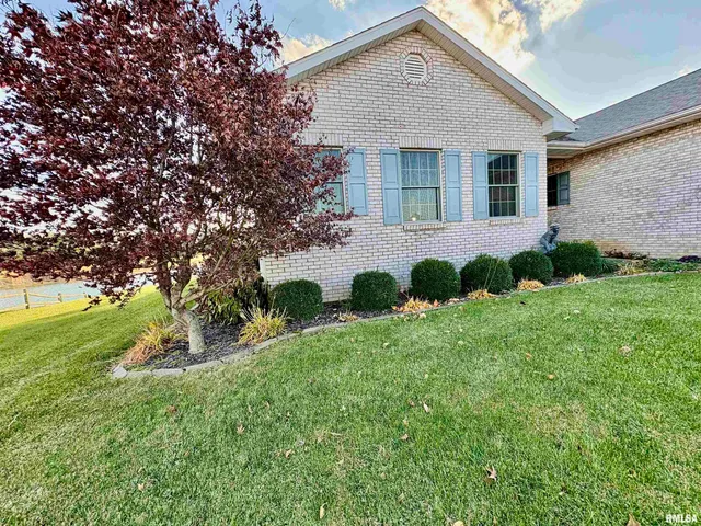 $359,900 | 109 Adele Court, Jacksonville, IL 62650