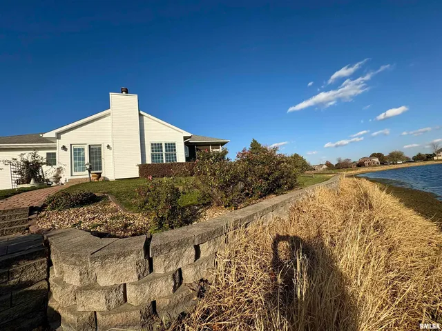 $359,900 | 109 Adele Court, Jacksonville, IL 62650