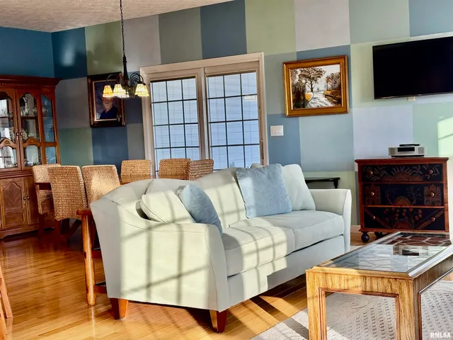 $359,900 | 109 Adele Court, Jacksonville, IL 62650