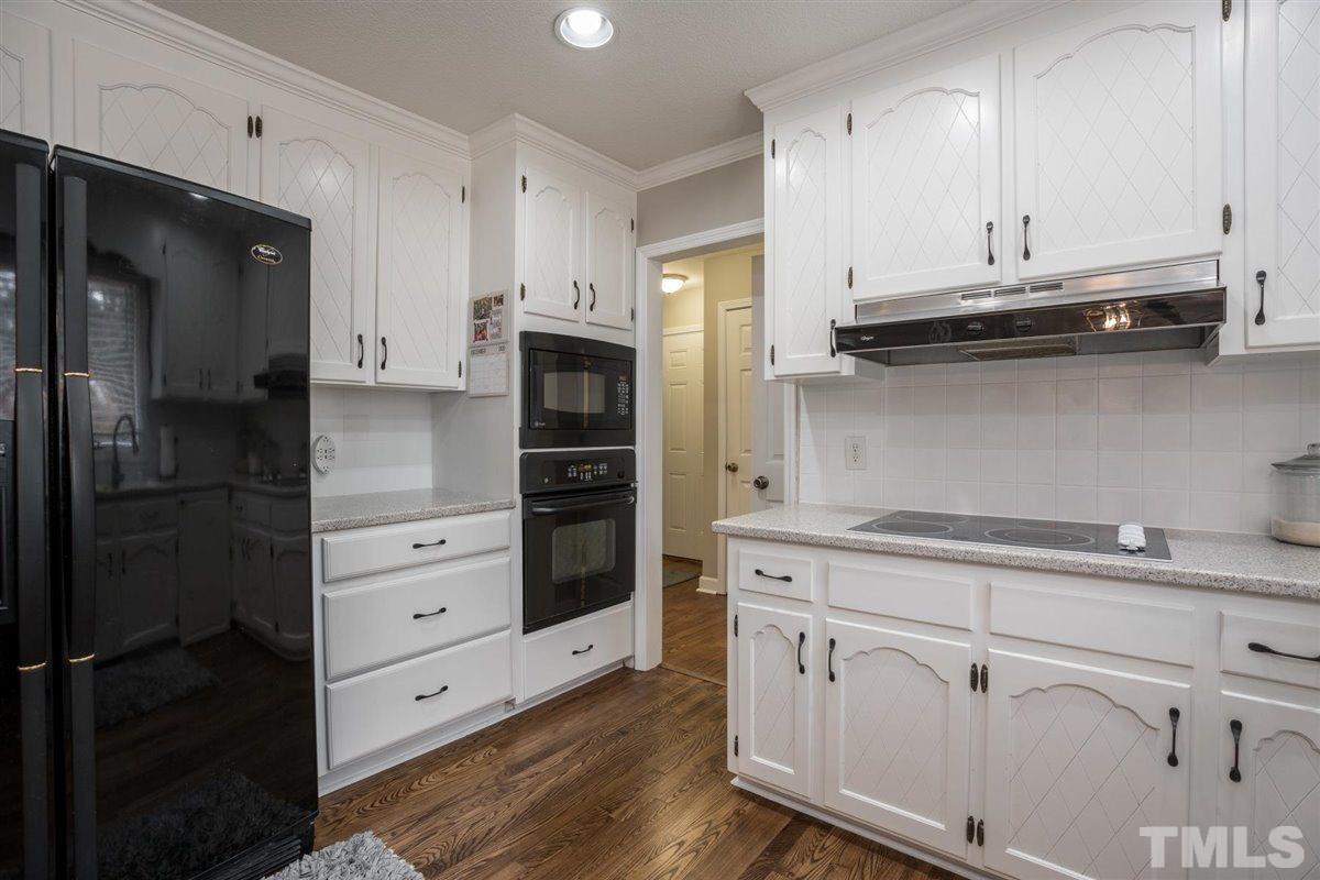 8704 Trailing Cedar Court Raleigh, NC 27613 - Photo 7 of 30