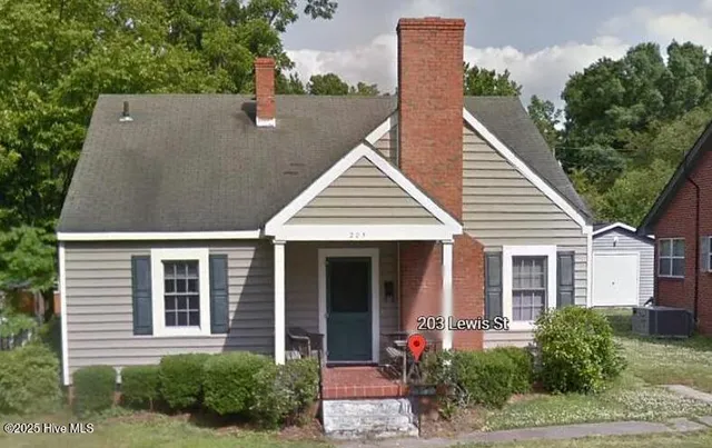 $2,250 | 203 Lewis Street, Greenville, NC 27858