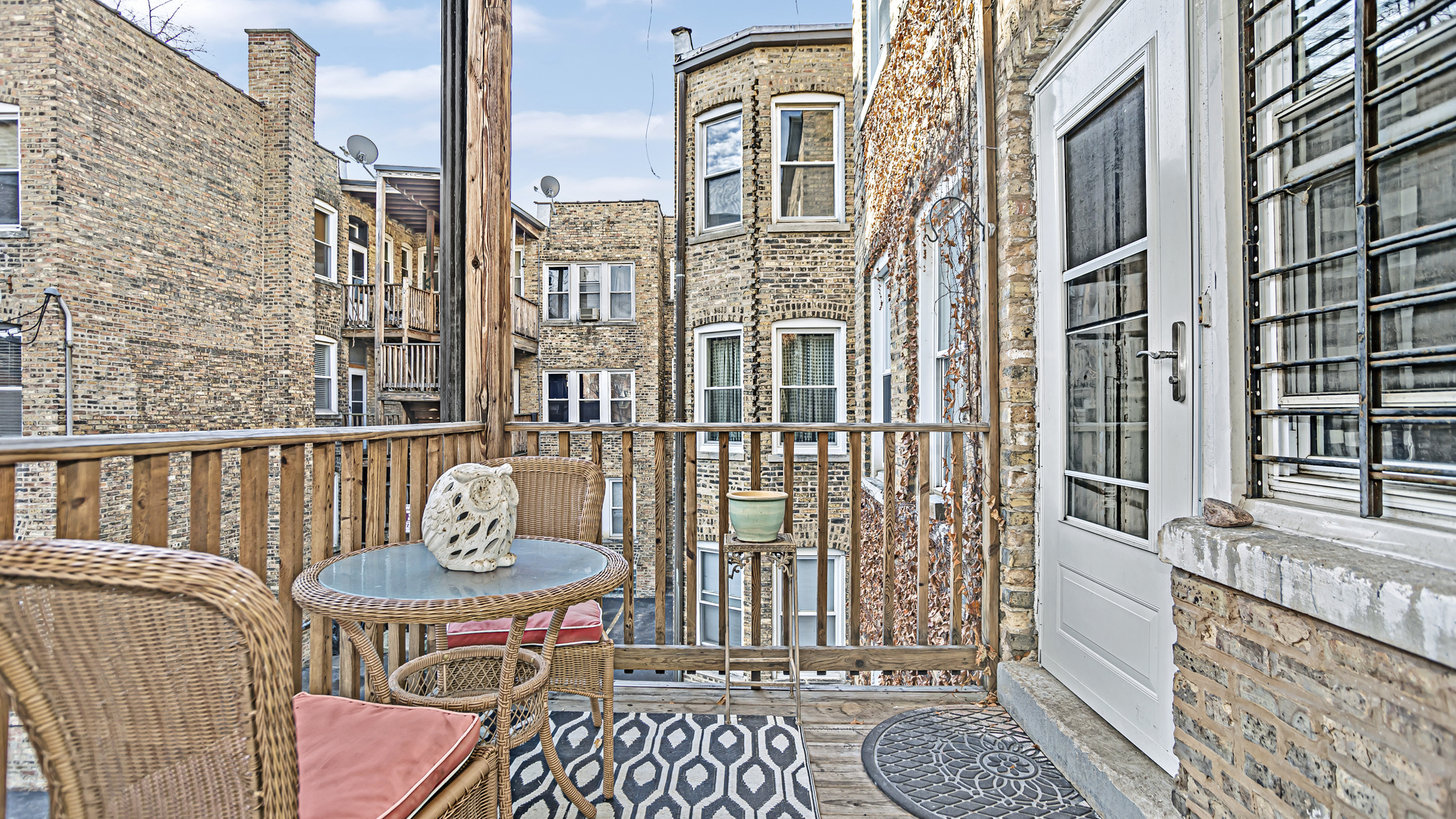 322 Main Street, Unit 2 Evanston, IL 60202 - Photo 15 of 15 a view of a balcony with chairs