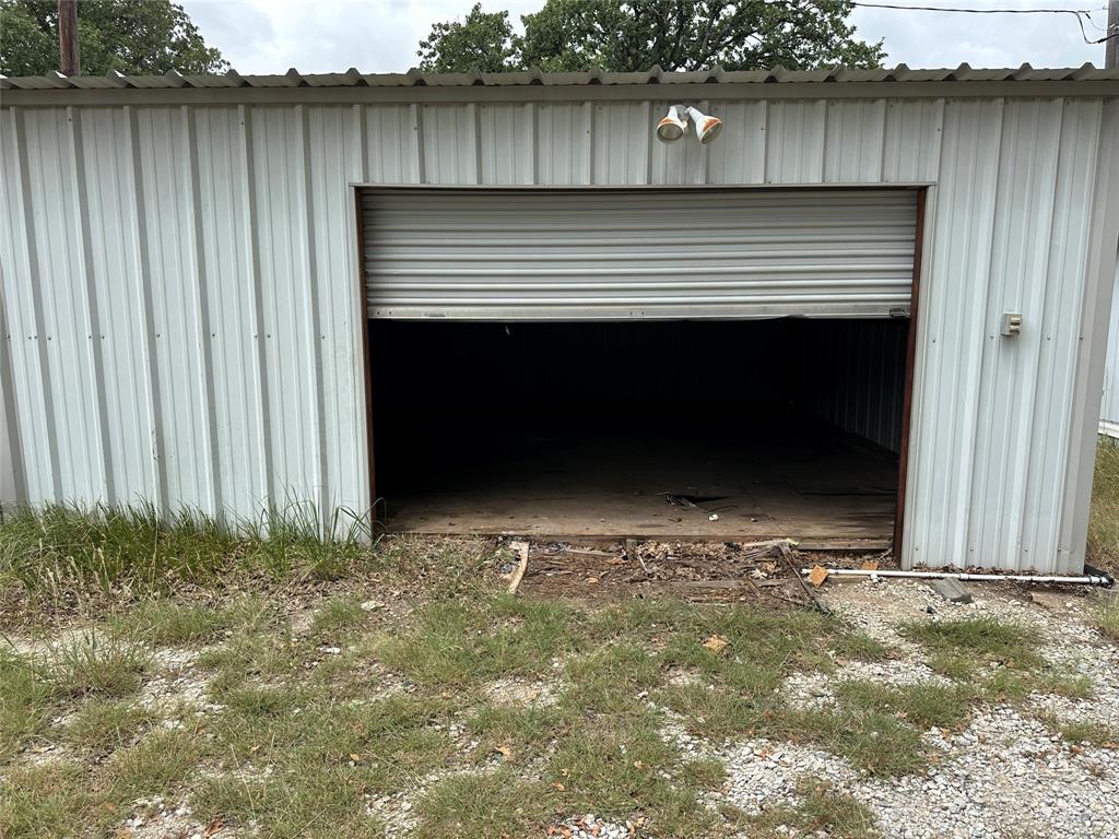 176 Live Oak Road Springtown, TX 76082 - Photo 17 of 29
