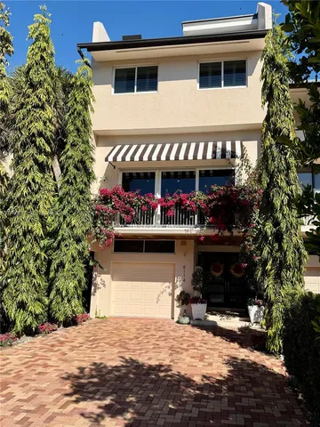 $2,175,000 | 6114 Paradise Point Drive, Palmetto Bay, FL 33157