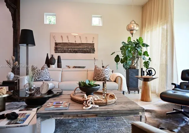 a kitchen that has a stove and a refrigerator