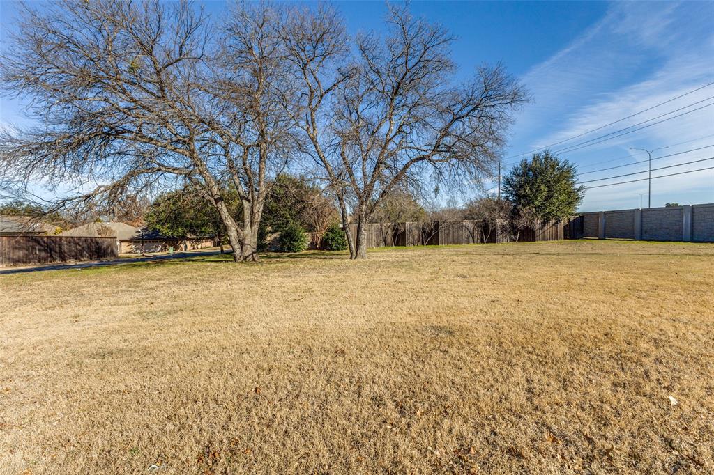 6302 Clubhouse Circle Dallas, TX 75240 - Photo 4 of 11